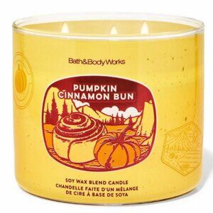 Bath & Body Works - Pumpkin Cinnamon Bun Candle